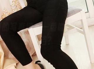 3Agirl的写真墙——香吻是壁纸的最佳搭档？