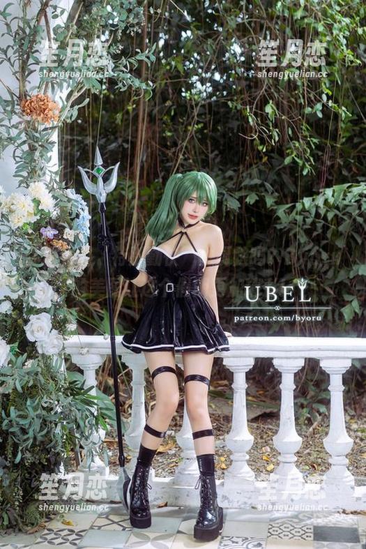 Byoru 你遇到过‘特别勤快’的厨娘吗?Byoru的美图让这个假期更加精彩!
