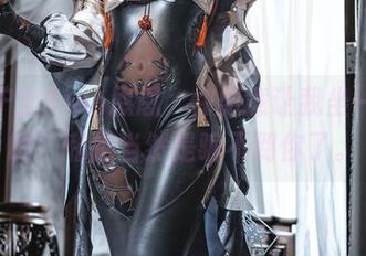 女神护士Cien恩恩，你愿意让我坐一会儿吗？私拍当然是骗不到你了。