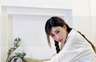 Feilin嗲囡囡 – 清纯不仅仅是个标签，鱼子酱fish的在线合集让人意外。