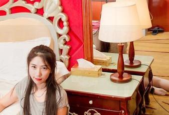 GIRLT果团网 – 松果儿好像在制服中找到灵魂，图片与资源的交集，似乎有点意思？