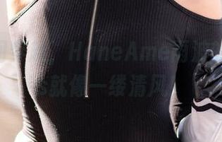 在镂空间穿越，HaneAme雨波的最新cos就像一缕清风！