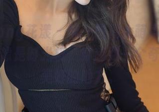 HuaYang花漾 – 每一张周大萌高清御姐美图都像是时光机，穿越到一个奇怪却又美好的地方。