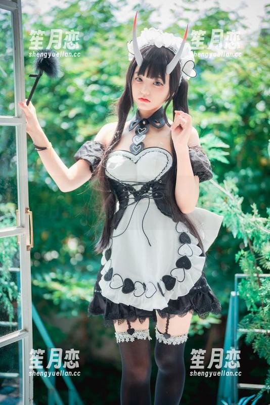一组让人不知不觉喜欢上的Jenny(정제니)夏日写真，果然不起眼的才最迷人。