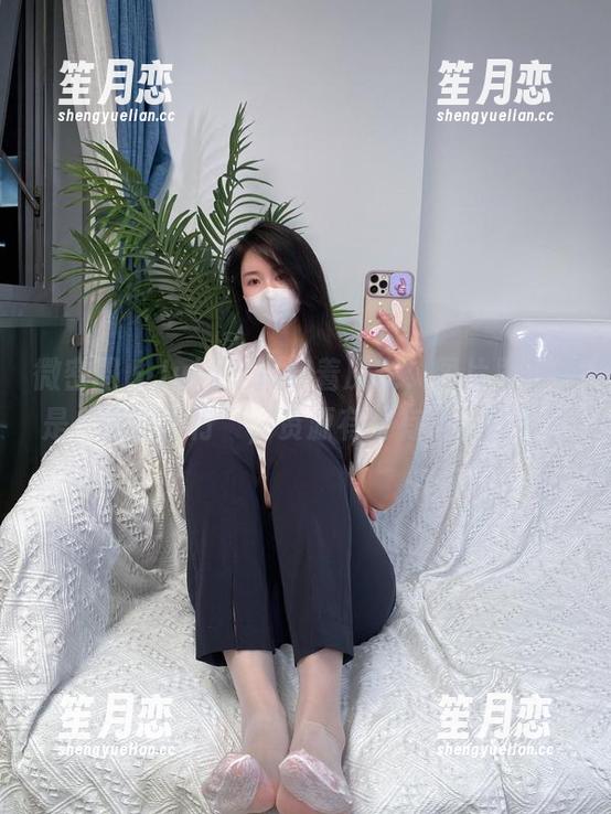 微密圈 - July芝岚穿着皮衣，图片里简直是‘酷到不行’，资源有没有偷工减料？