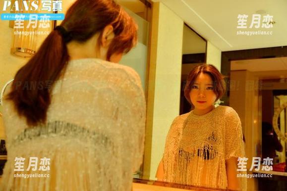 PANS写真-皮皮 PANS写真 - 让人眼前一亮的旧模特,皮皮的最新原图!翻转一下!
