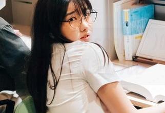定制的暗黑女仆，Sonson(손손)的作品让人忍不住想多盯几秒