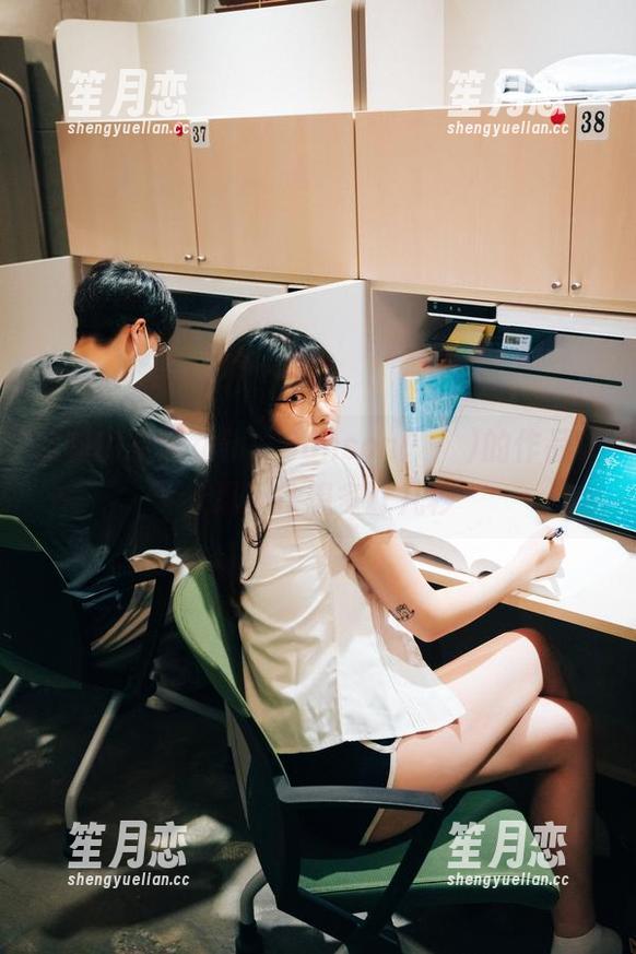定制的暗黑女仆，Sonson(손손)的作品让人忍不住想多盯几秒