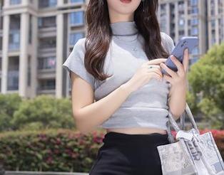 Xiuren秀人网 – 周周不吃香菜运动合集：我说这六块腹肌怎么练出来的啊
