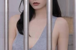 Xiuren秀人网 – 看陆萱萱如何驾驭灰丝，全套原图让你心中默念“哇”!