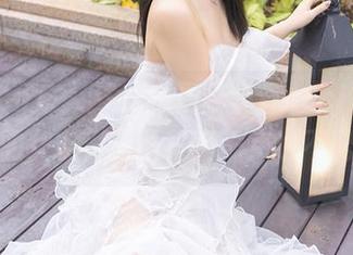 Xiuren秀人网 – 她是陆萱萱cecillia，我的女友，最新写真一点也不配合