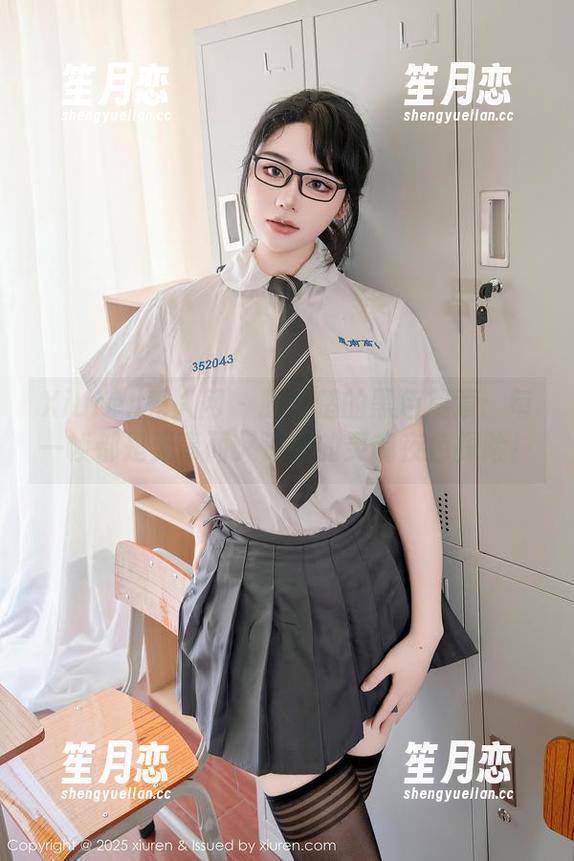 Xiuren秀人网 - 顾楚楚的黑色篇章：每一帧都是无辜而又深邃的灵魂夜色探险！