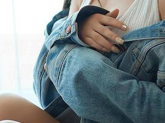 YouMi尤蜜荟 – 最新图册里，合法萝莉的礼服美得让人不忍移目！