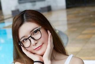 YouWu尤物馆 – 套图连连看：温心怡的“秘书进化论”全面上线！