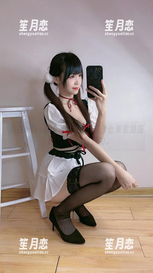miko酱ww 我在miko酱ww2024年美图合集里游荡,这感觉好...怪怪的。