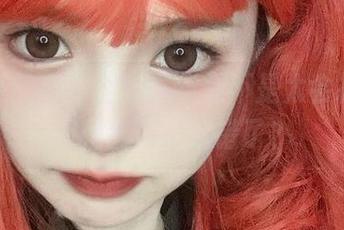 倦倦喵的自拍全套：我是不是太会拍了，还是猫爪子按错了？