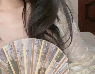 倦倦喵带你游：埃罗芒阿的烦恼和下载。