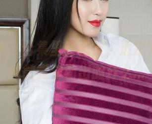 克拉女神 – 合集里的白丝，透过颖儿的眼角微微勾勒出的什么…