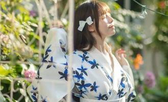 樱花本花心，六味帝皇酱的写真让你红了脸！