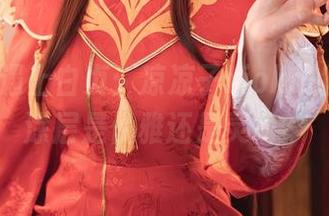 当图包遇上白贞：凉凉子rioko的写真，涂层是优雅还是灵动？