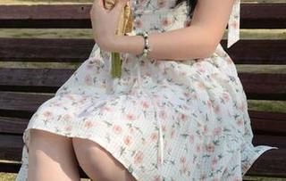 初夏女神 – 私拍奇遇记：依依教你工装与高跟鞋的微妙平衡