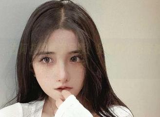 微密圈 – 古阿扎的居家写真：免费换个角度看她的生活