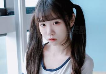 在浴缸里的可可小白兔，这些美图让人直想下载啊！