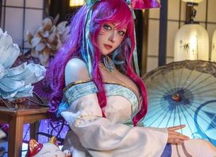 咔喵KANEKO：美腿套图，怎么感觉看完想狂买短裤呢？