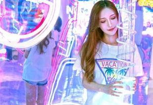 嗲囡囡 – 写真：周于希的职业装，把严肃穿出脑洞大开！