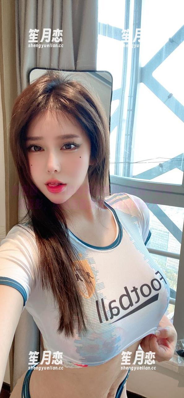 奔跑的晶骡子 微密圈 - 灰色的棉袜在奔跑的晶骡子的私房投影,原图竟散发出奇怪的吸引力?