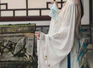 蓝白竞泳，万众瞩目！如月灰的美图合集，看得我小心翼翼