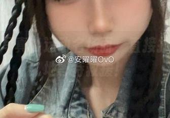 安曜曜写真：运动名场面，直接扑倒在草地等待救援！