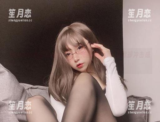 旅拍中的小泉学姐吖，无圣光图集，画面静默却冲击感爆棚！