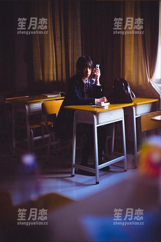 这套小野妹子w的泳池写真，搞得我都想学游泳了！