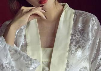 尤蜜荟 – 打开娜依灵儿的图集，无圣光下的秘密透露了一点点