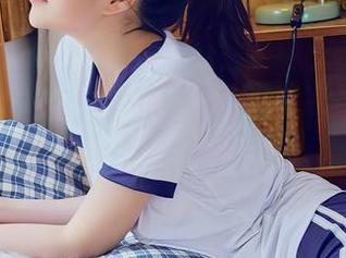 年年Nnian让人无所遁形的泳衣写真集，我的内心挣扎中…呃。