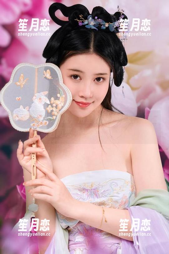 年年Nnian 年年Nnian出没,浴室成私拍圣地:资源潇洒而来,我乐此不疲!