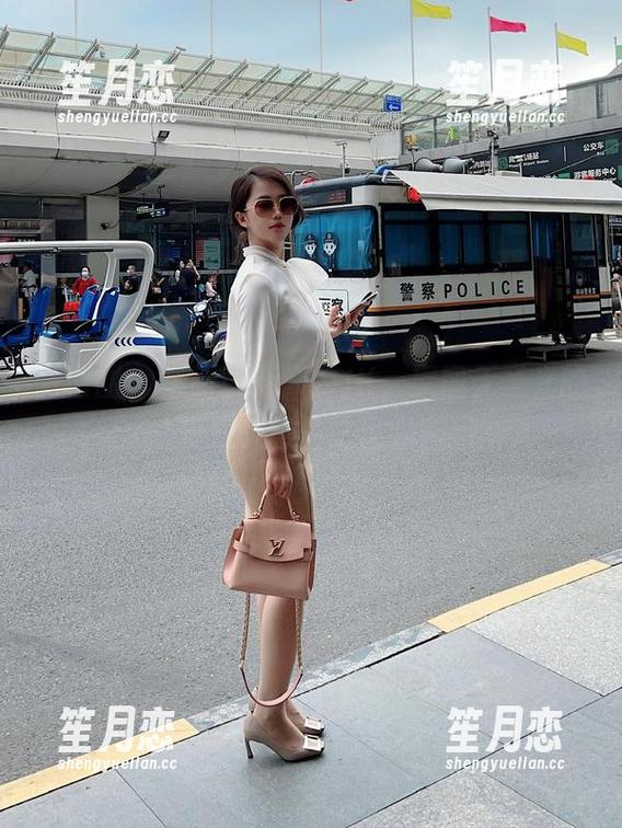 张老师 微密圈 - 来看张老师的JK,原图无圣光的乐趣,意外之喜吗?
