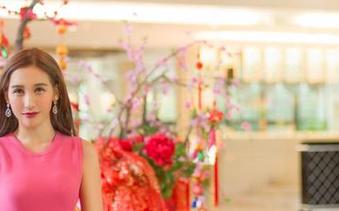 推女神 – 萌萌哒施忆佳Kitty酱，定制写真里的女王角色真一言难尽。