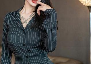 星颜社 – 赵馨悦的职业装套图：在办公室变身女王，快来围观她的“晋升秘籍”！