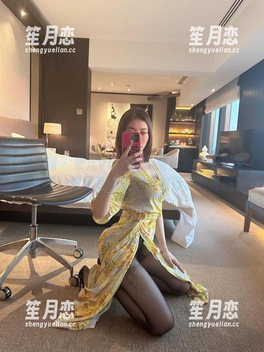 微密圈 - 果儿Victoria给你送上全套圣诞快乐，包裹妥妥的，不怕行李超重哦！