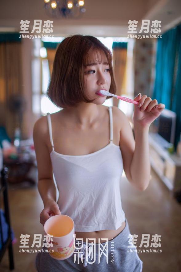 果团网-尹意纯 果团网 - 网袜写真里的尹意纯,居然又给了我些意想不到的冲击