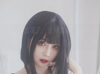 清颜真德秀泳衣原图出现了，情何以堪？稍等，脑海里有些画面。