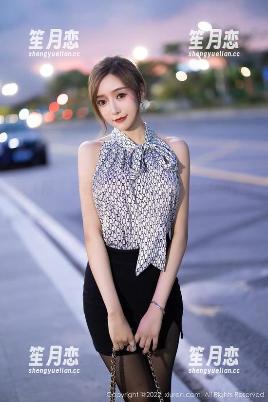 秀人网 - 若有天使驾到，何梦兮Stacy的美图资源来助兴！