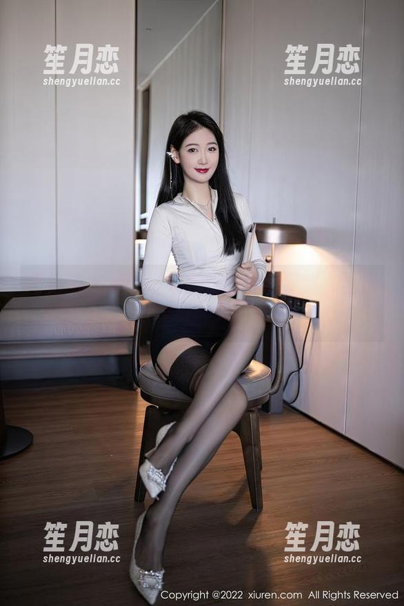 秀人网-大白兔吖 秀人网 - 看,戴着眼镜的大白兔吖,全集尽在掌握