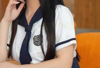 秀人网 – 小茉莉jasmine的毛衣图包，时髦又不费力，这地方我喜欢！