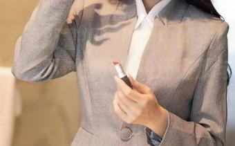 秀人网 – 更新警报！原图中的米妮大萌萌夏季形象，不过我只想说还是那句，真有意思。