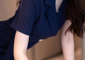 秀人网 – 壁纸上都是甜心：绮里嘉Ula的甜美暗藏玄机，闲聊随时开始