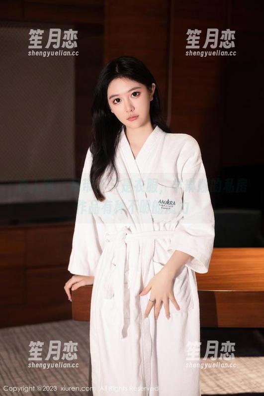 秀人网-芈琳娜 秀人网 - 吊带不只是衣服,芈琳娜的私房作品有种不明的魔力