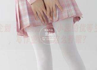紧急企划 – 套图分享：小恩的优等生风范，写作业也能这么养眼？